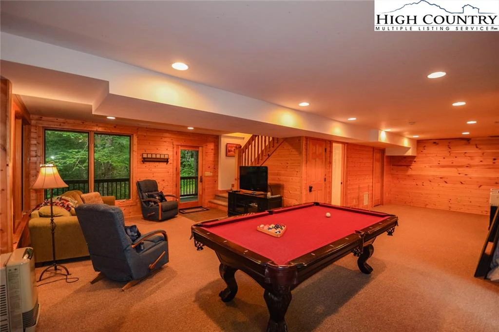 Image number 2 for the current listing