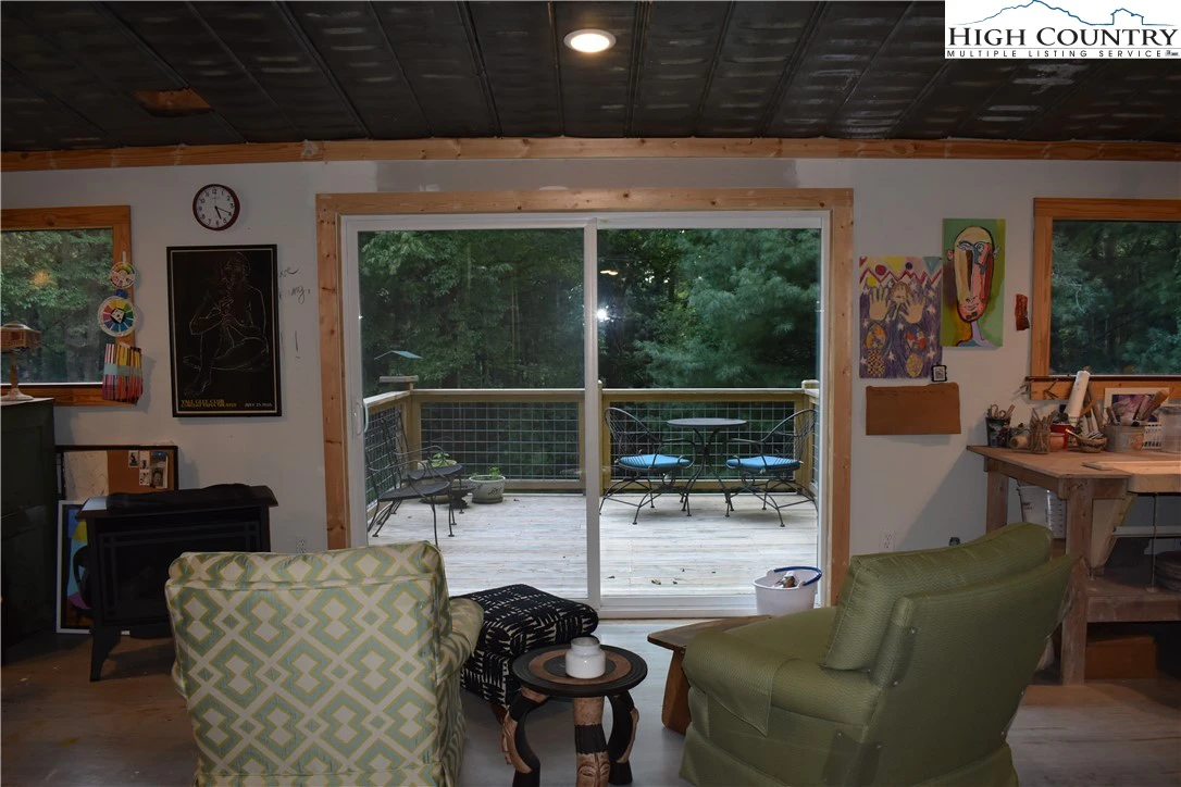 Image number 7 for the current listing