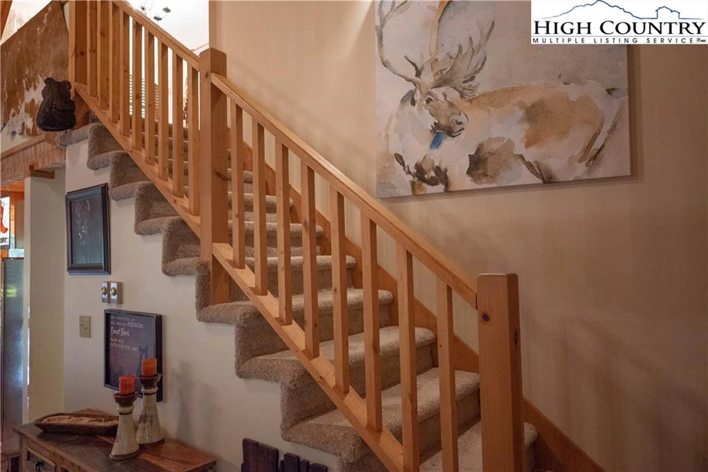 Image number 10 for the current listing
