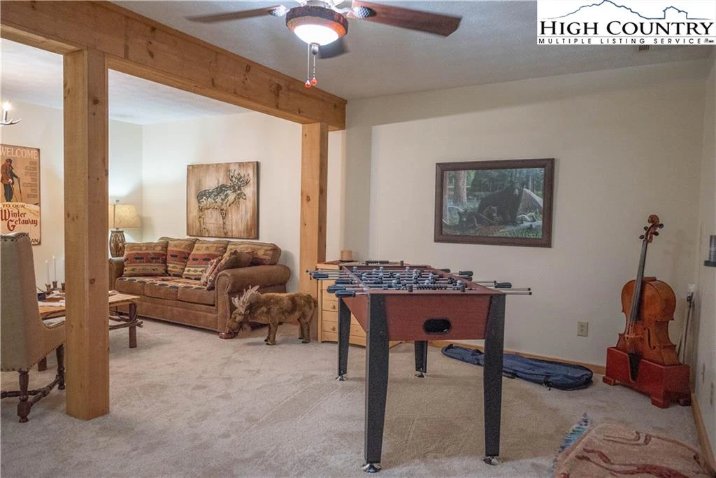 Image number 7 for the current listing