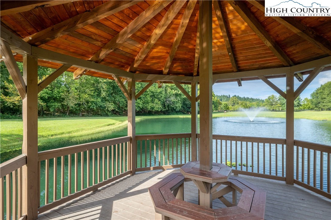 Image number 7 for the current listing