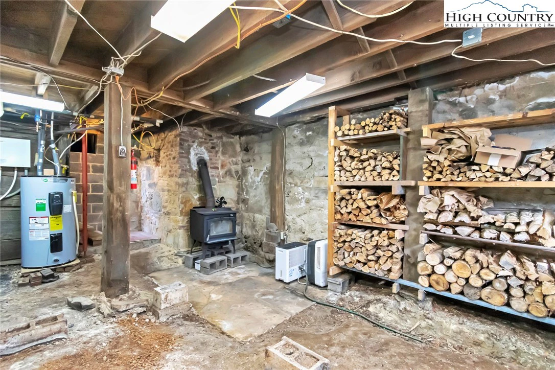 Image number 12 for the current listing