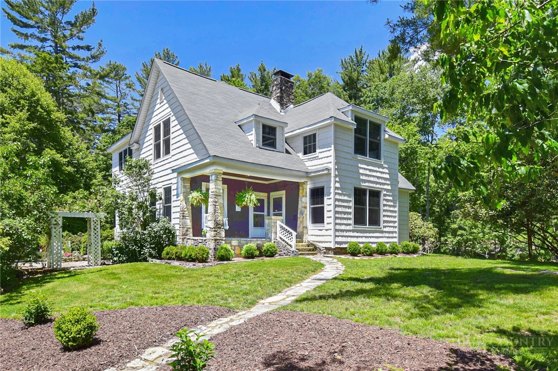 Image number 2 for the current listing