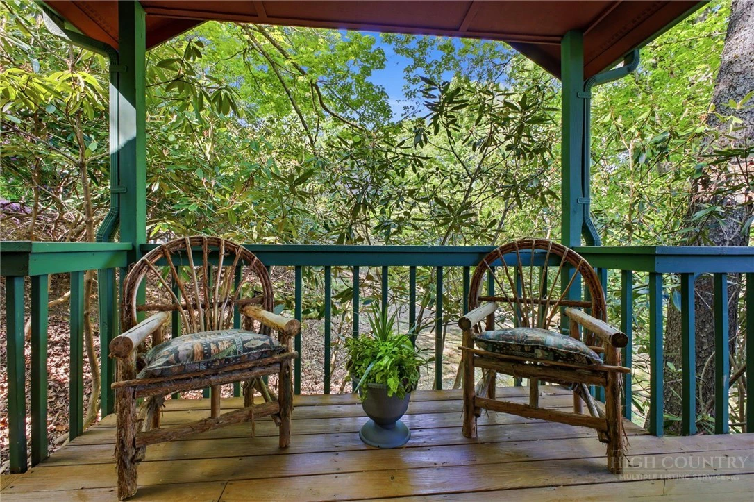 Image number 12 for the current listing