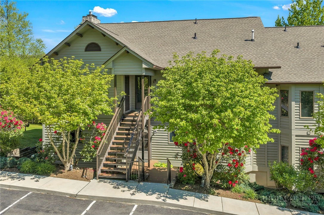 Image number 3 for the current listing