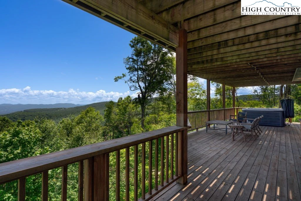 Image number 11 for the current listing