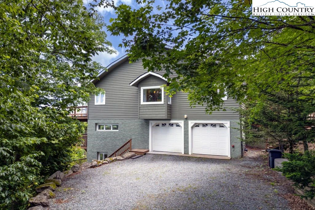 Image number 20 for the current listing