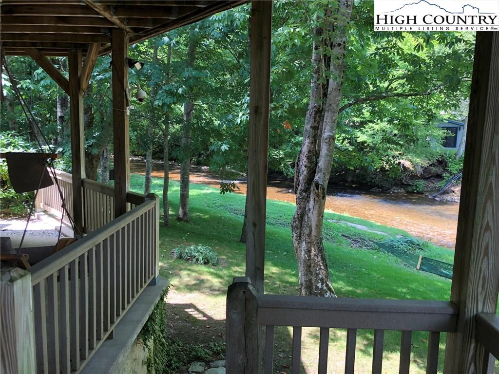 Image number 12 for the current listing