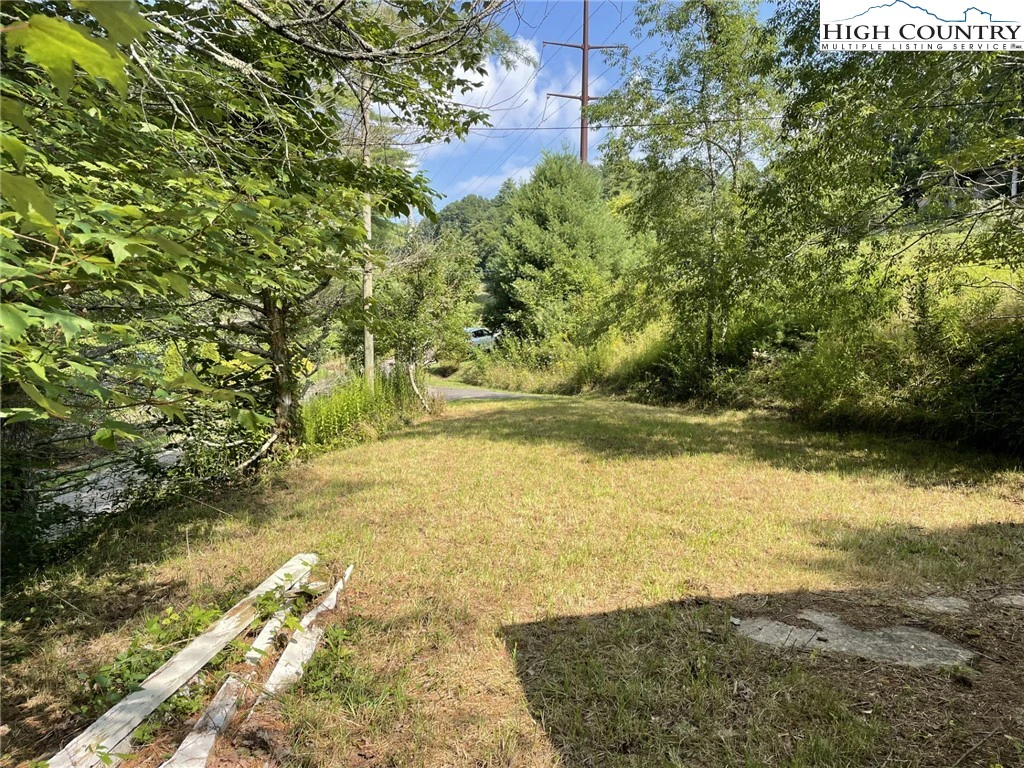 Image number 14 for the current listing