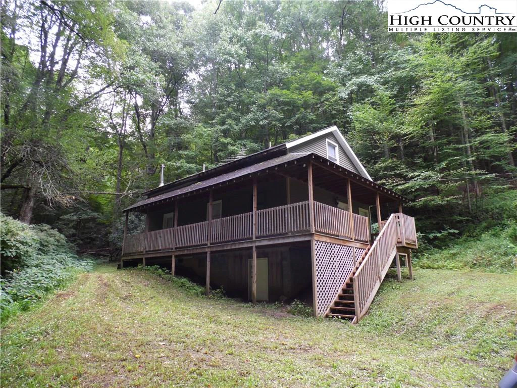 Image number 1 for the current listing