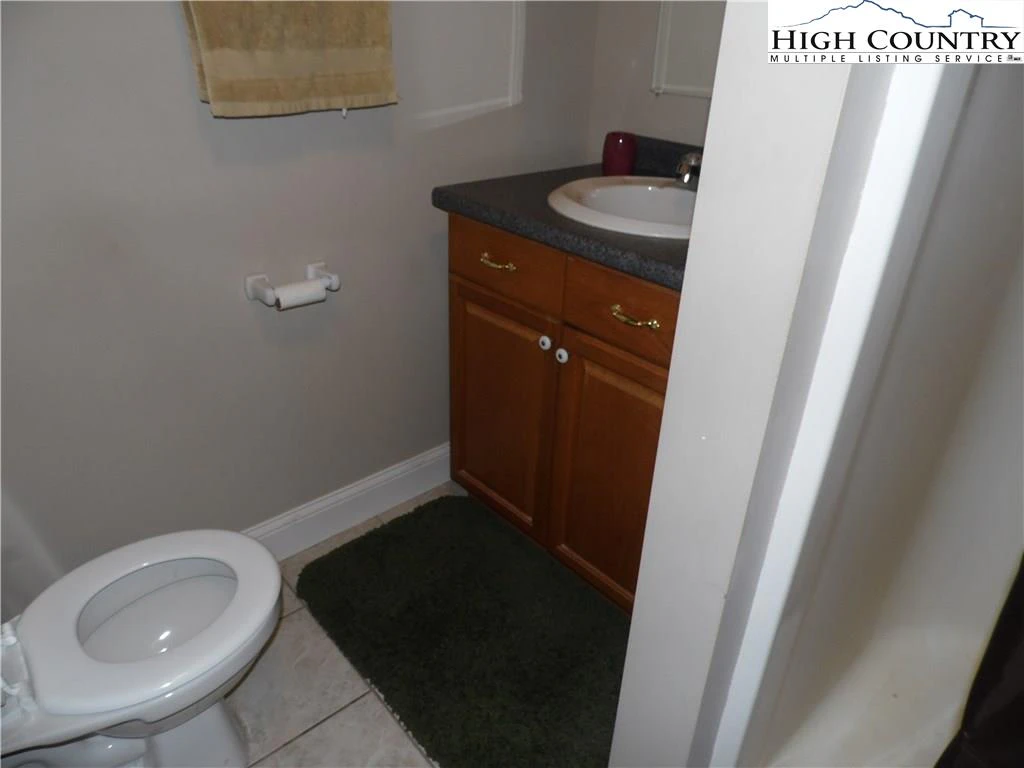 Image number 12 for the current listing