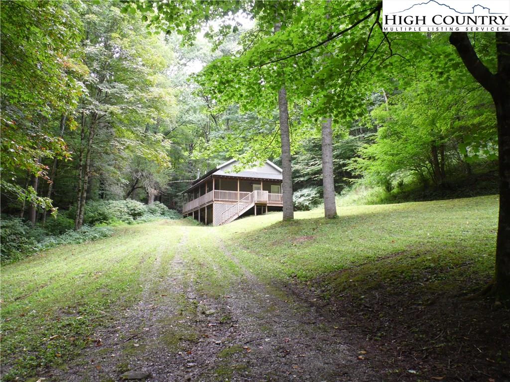 Image number 3 for the current listing