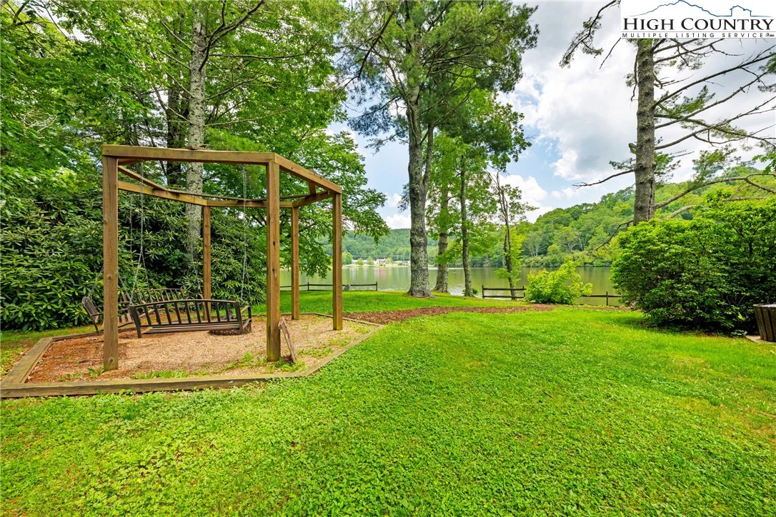 Image number 12 for the current listing