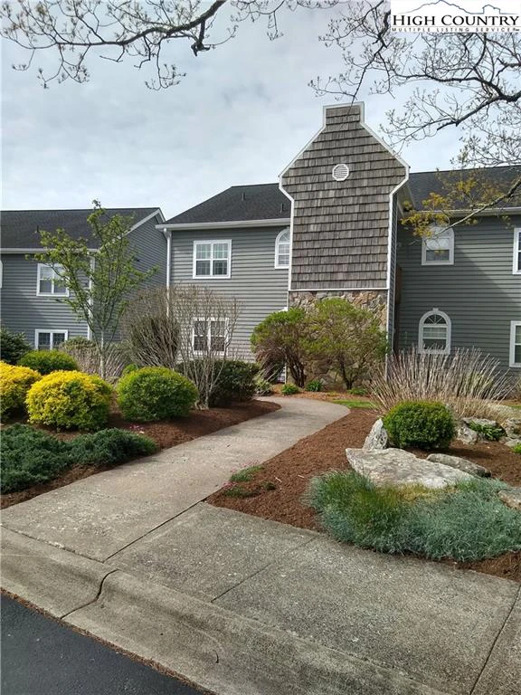 Image number 20 for the current listing