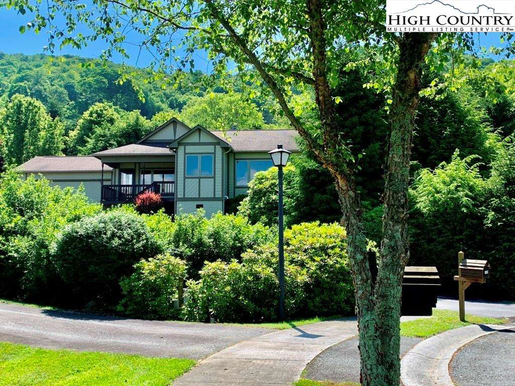 Image number 1 for the current listing