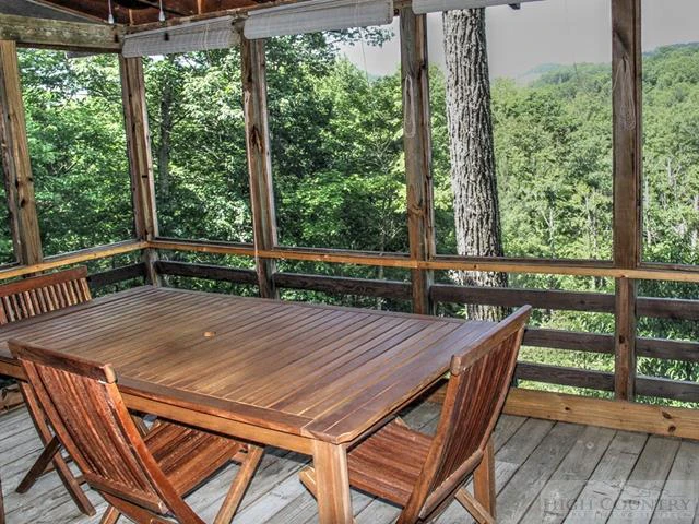Image number 13 for the current listing
