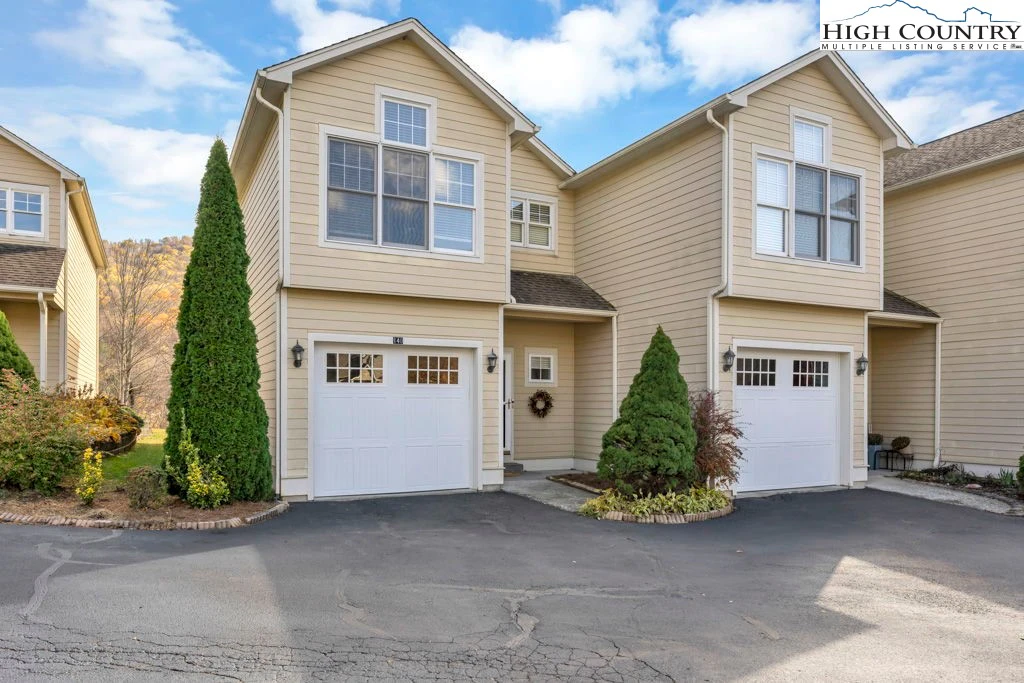 Image number 1 for the current listing