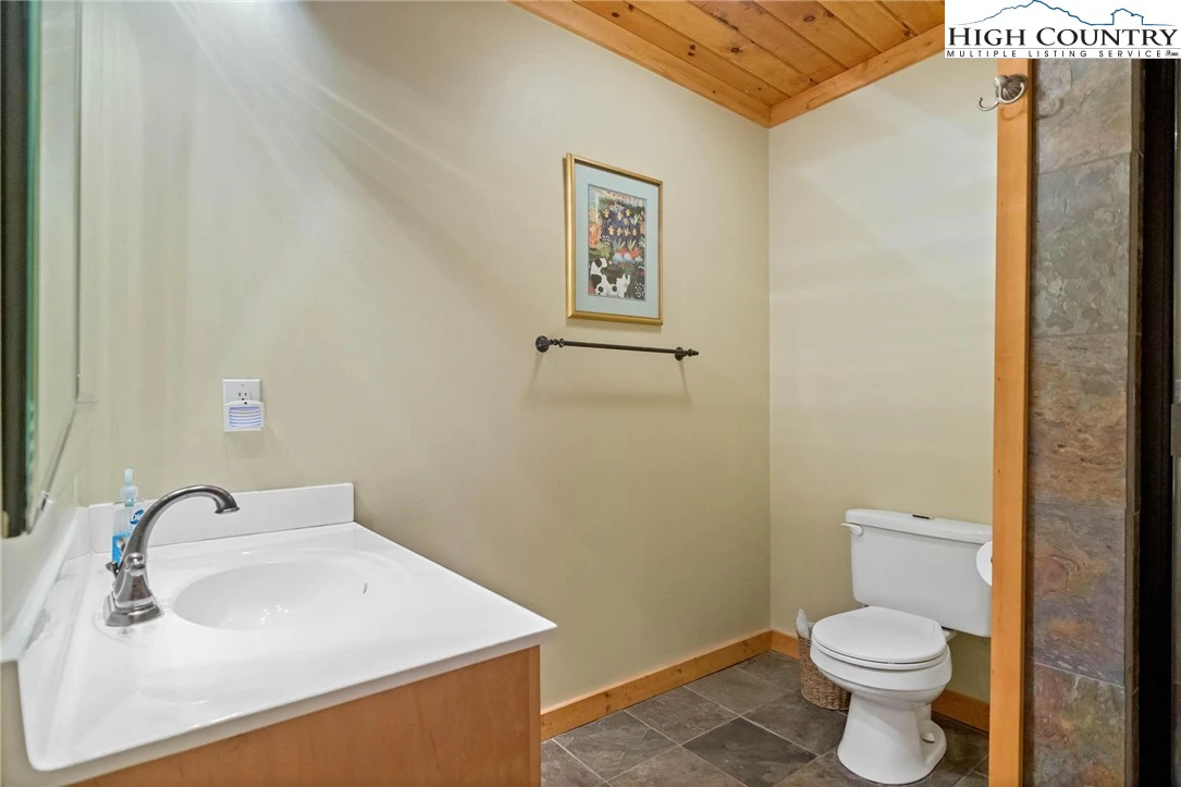 Image number 7 for the current listing
