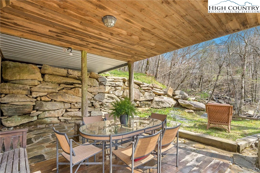 Image number 10 for the current listing