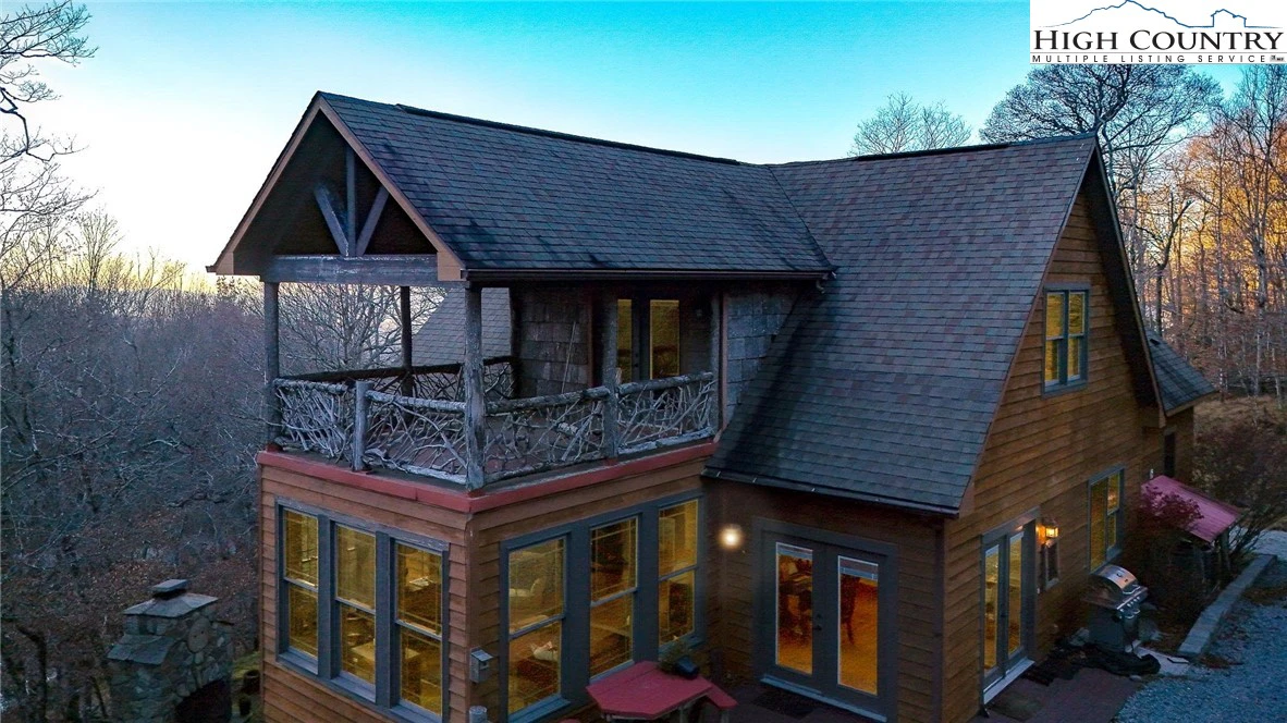 Image number 1 for the current listing