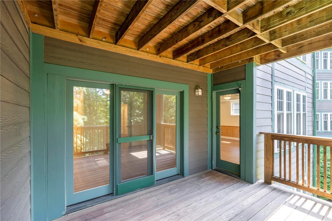 Image number 9 for the current listing