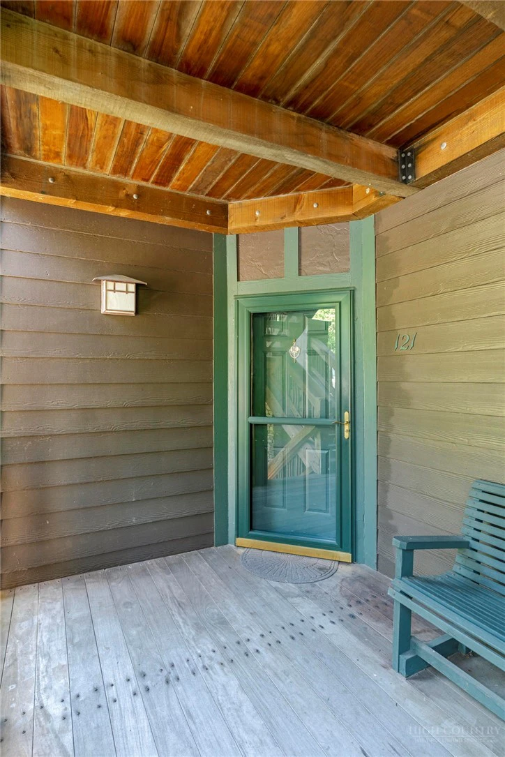 Image number 21 for the current listing