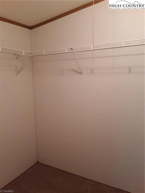 Image number 13 for the current listing