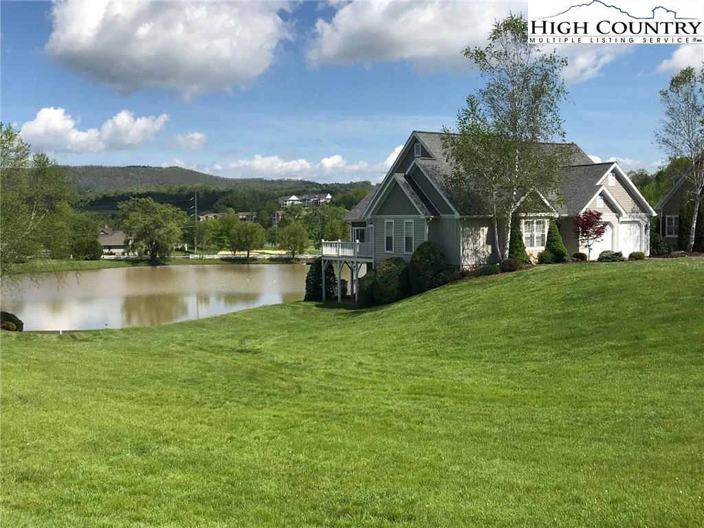 Image number 19 for the current listing