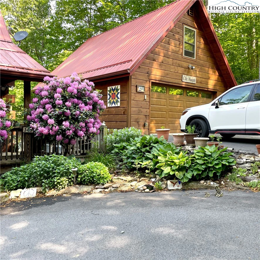 Image number 15 for the current listing