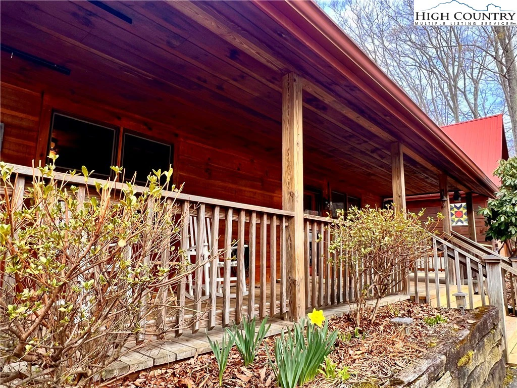 Image number 14 for the current listing