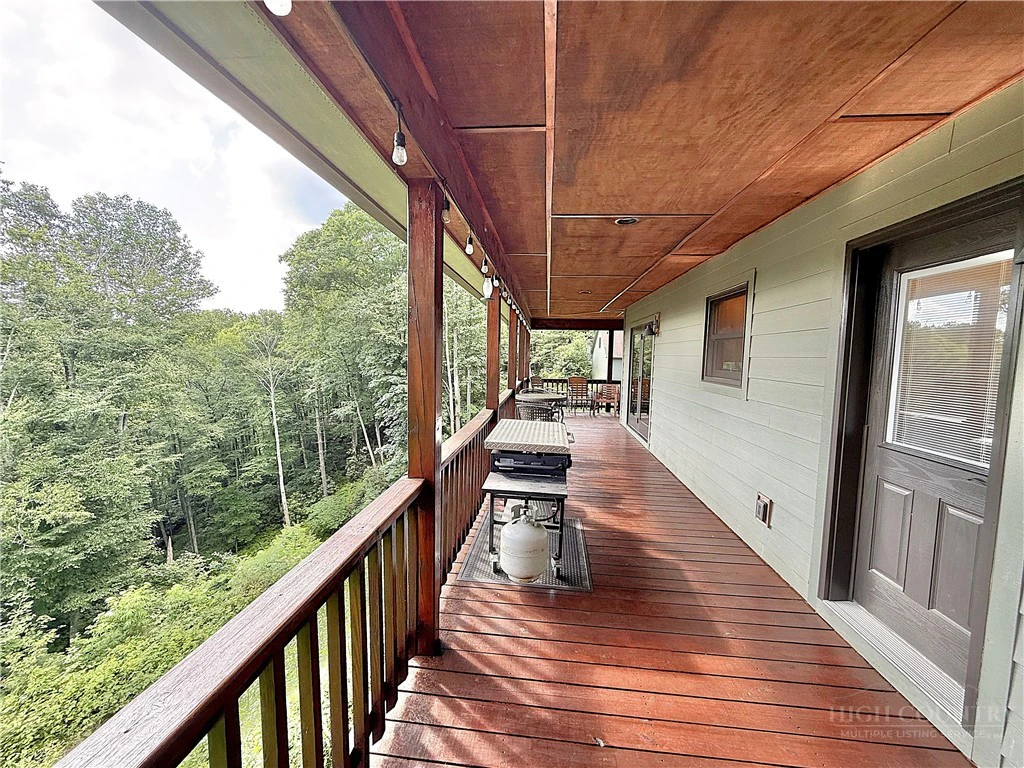 Image number 12 for the current listing