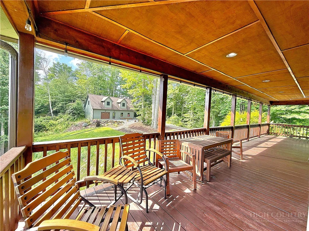 Image number 13 for the current listing