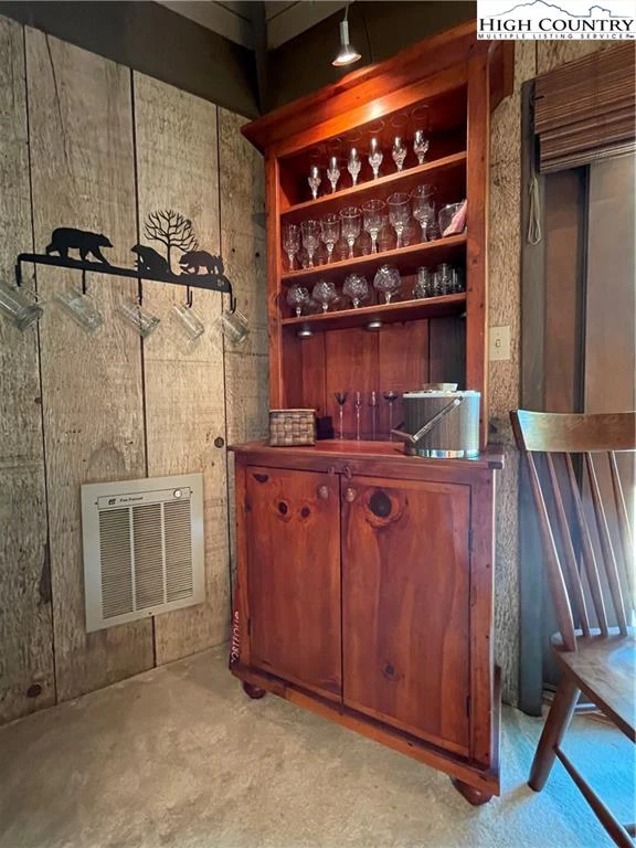 Image number 12 for the current listing