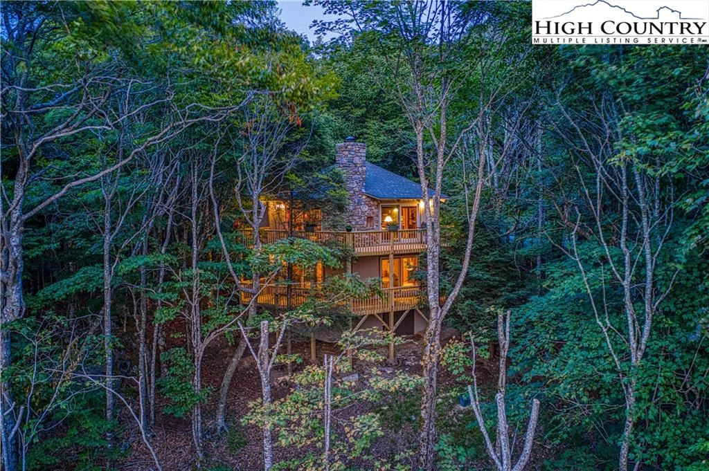 Image number 17 for the current listing