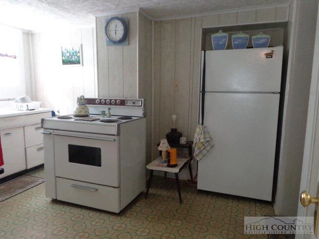 Image number 5 for the current listing