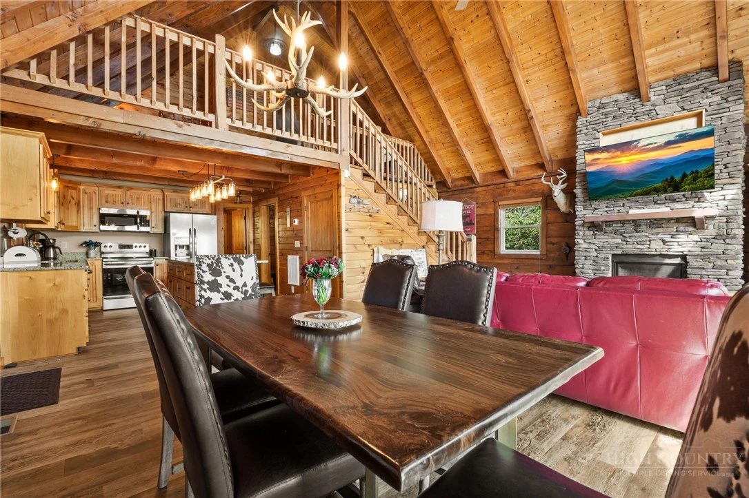 Image number 10 for the current listing
