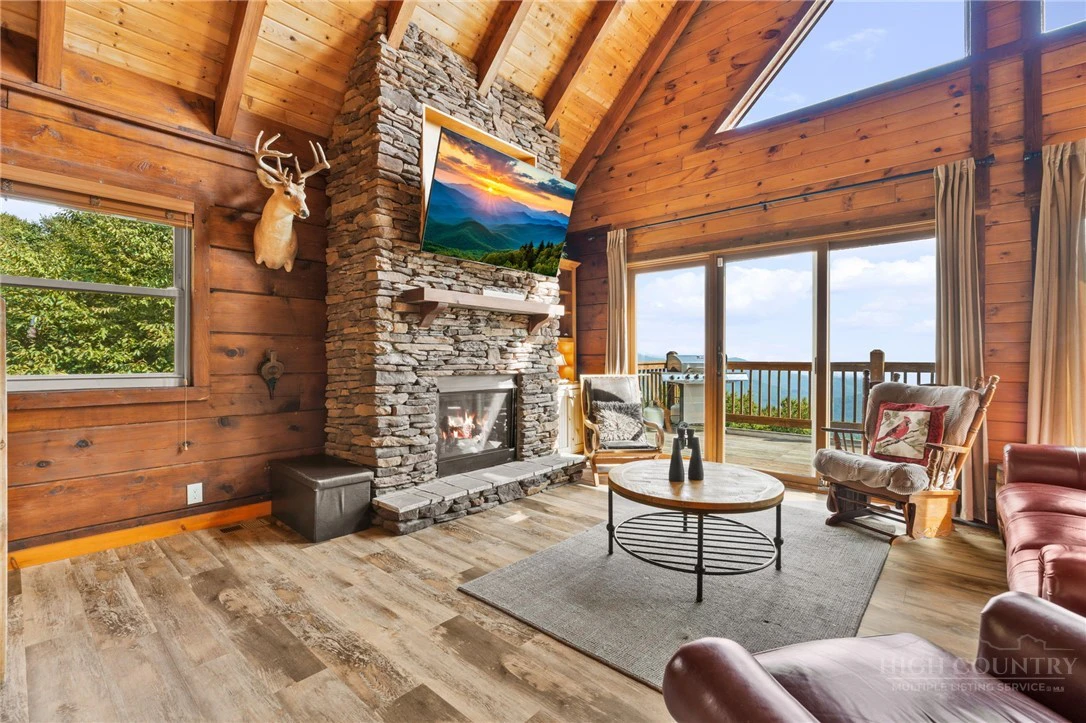 Image number 6 for the current listing