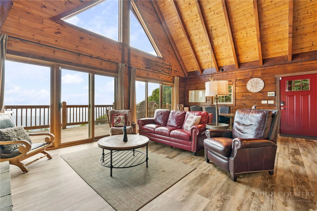 Image number 7 for the current listing