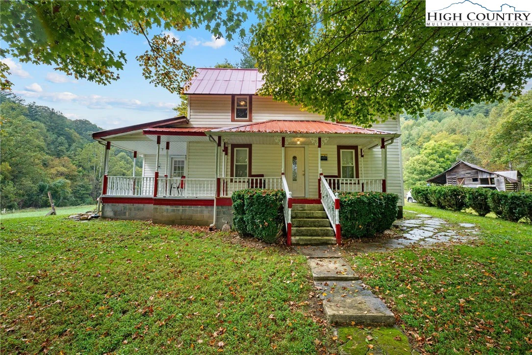 Image number 1 for the current listing