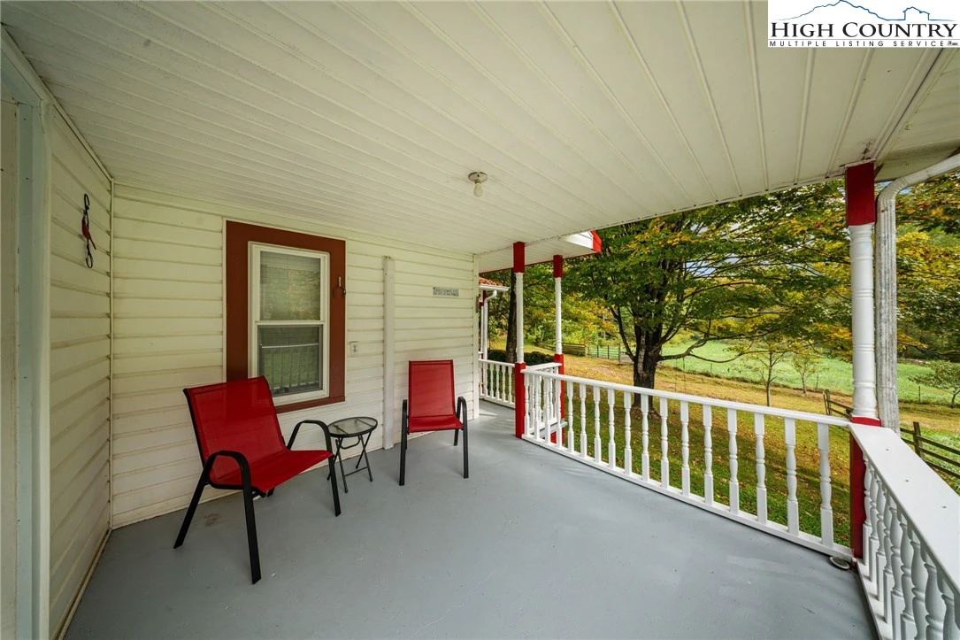 Image number 30 for the current listing