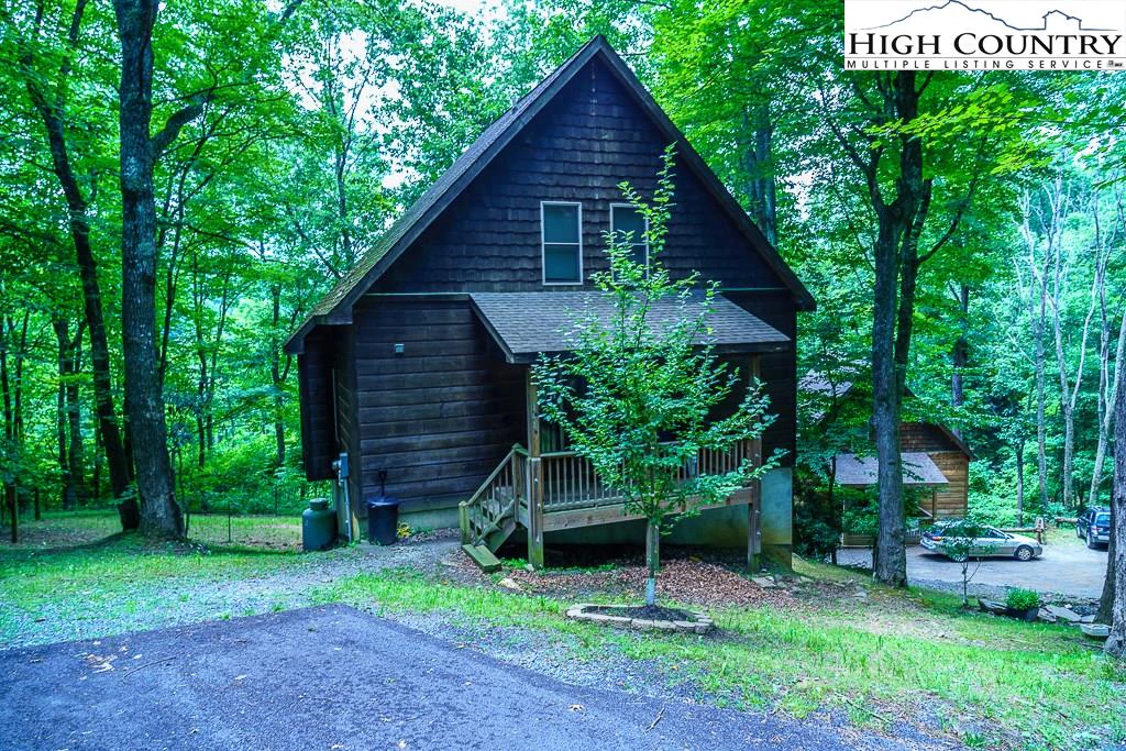 Image number 1 for the current listing