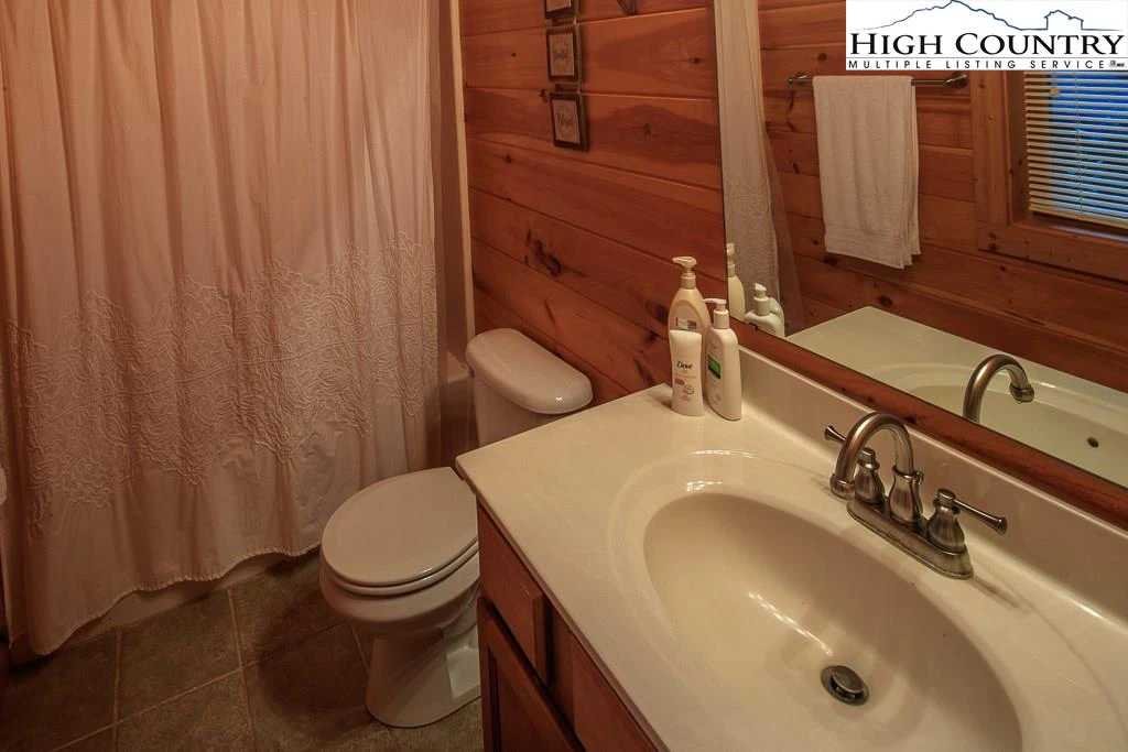 Image number 9 for the current listing