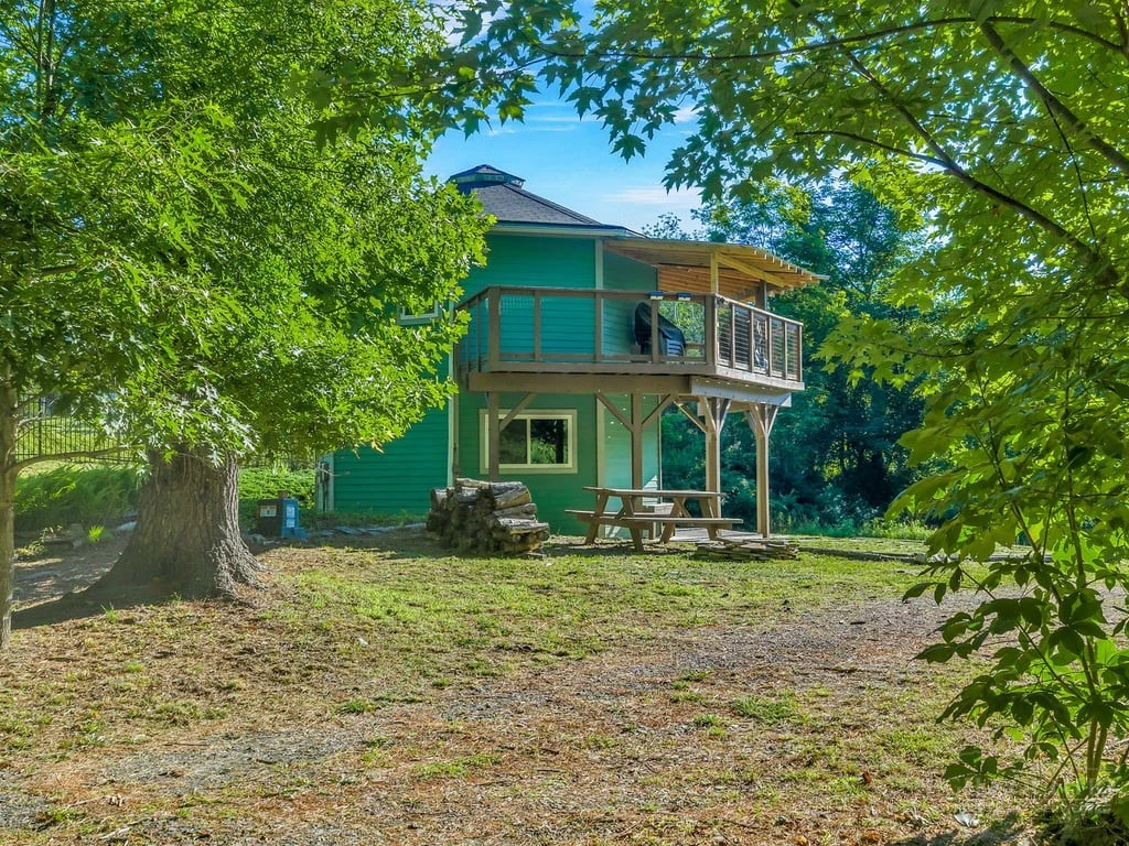 Image number 2 for the current listing