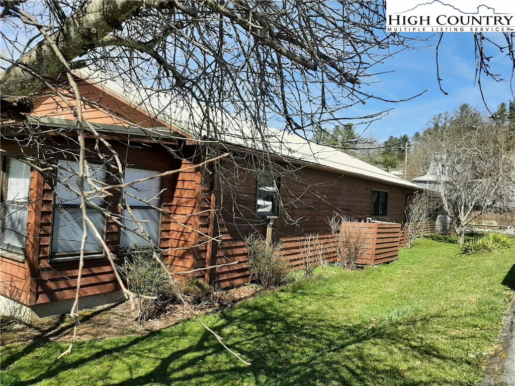 Image number 21 for the current listing