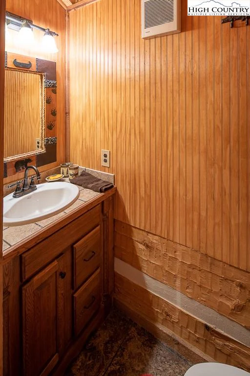 Image number 6 for the current listing