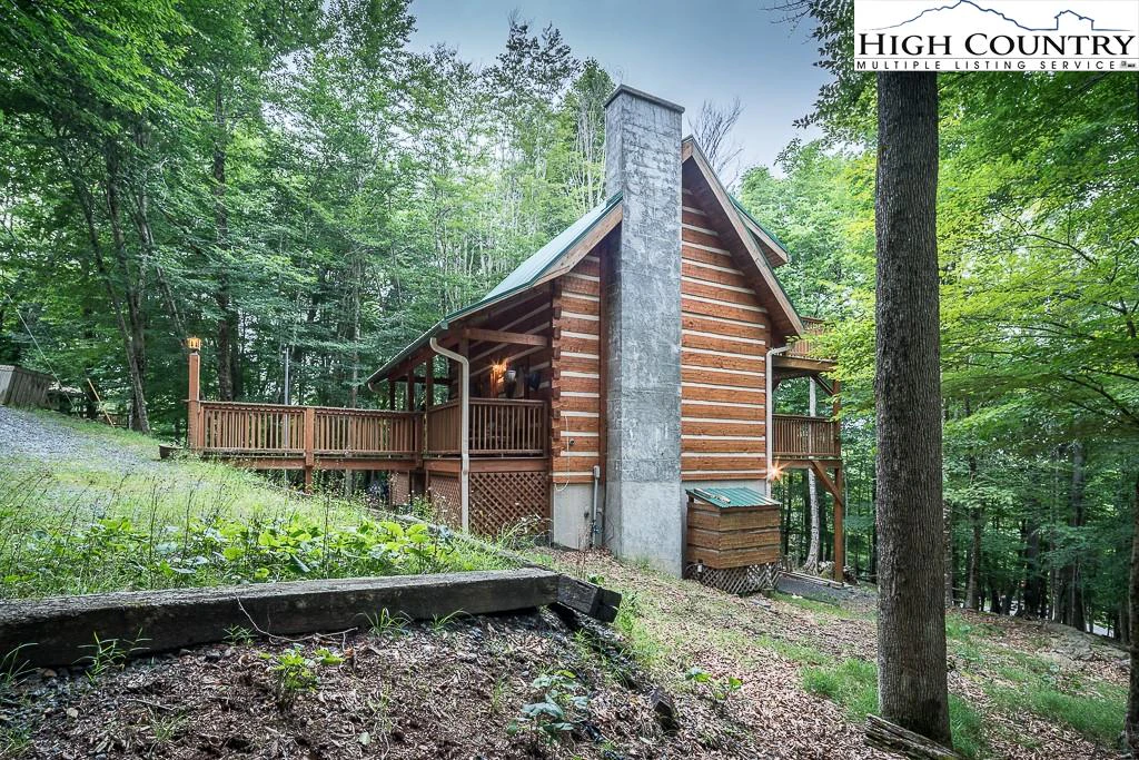 Image number 15 for the current listing