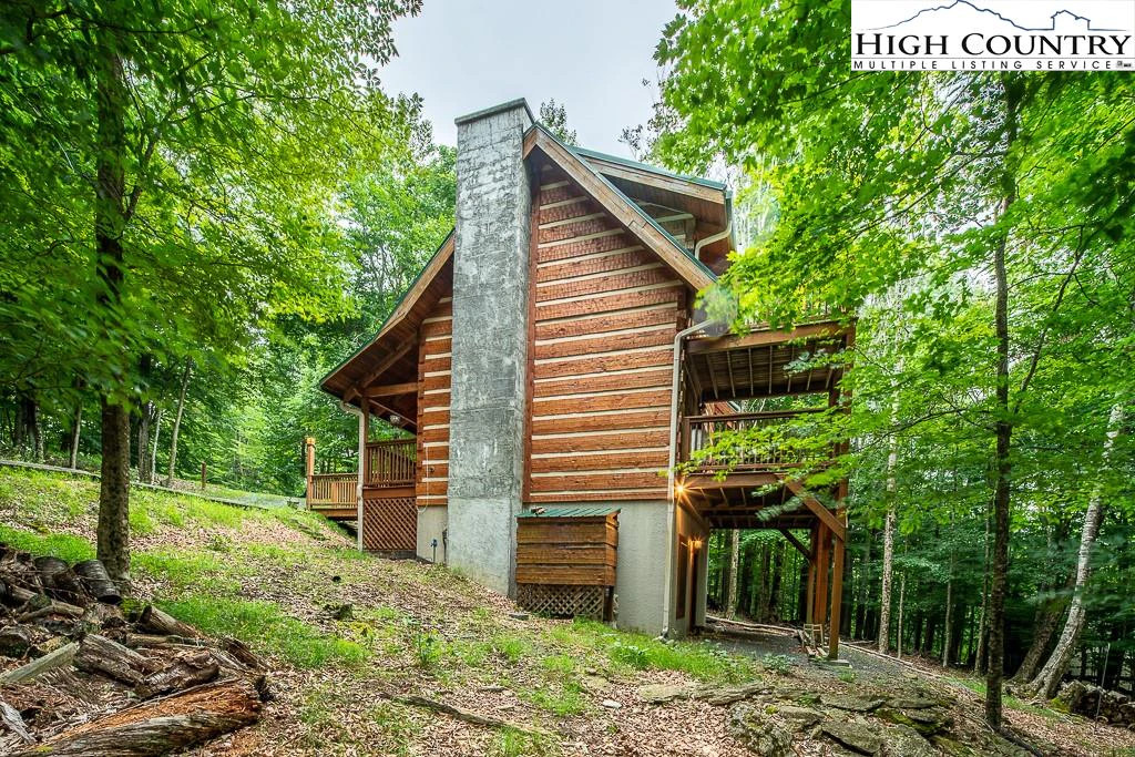 Image number 16 for the current listing