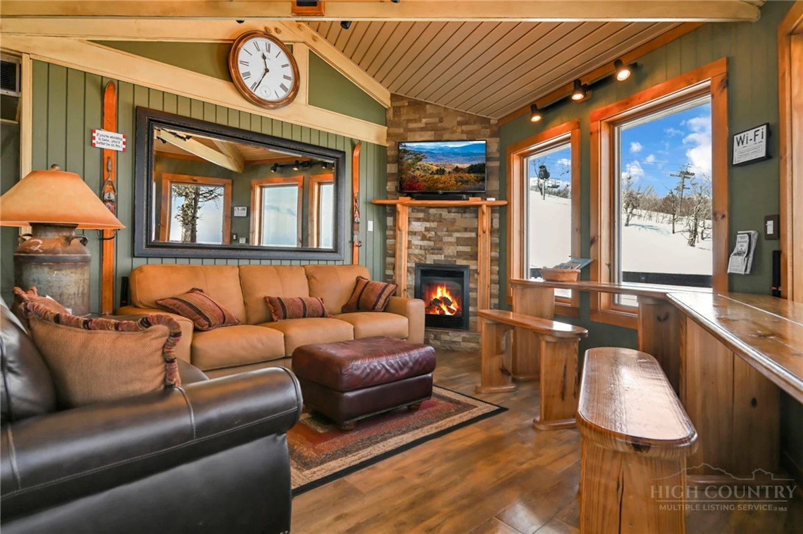 Image number 4 for the current listing