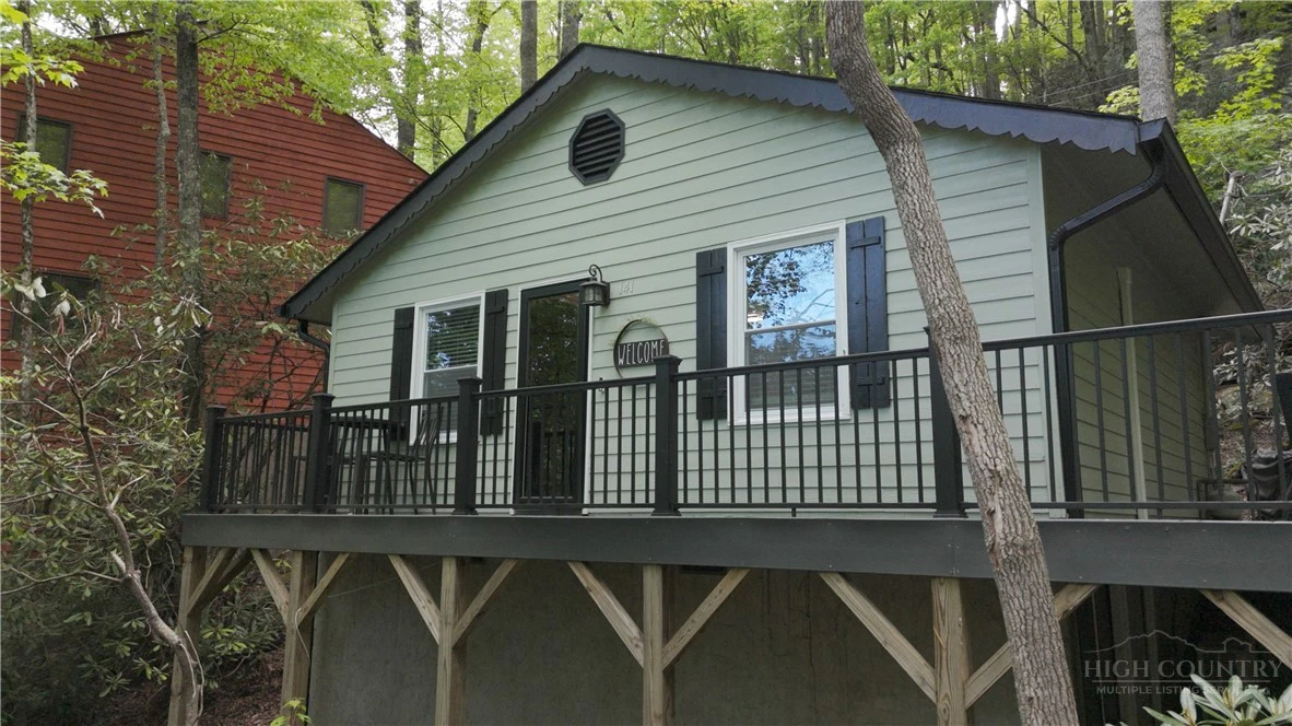 Image number 2 for the current listing