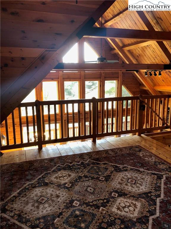 Image number 12 for the current listing